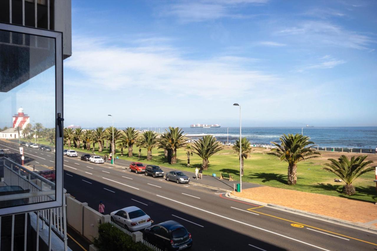 Apartment Mouille Point Cape Town
