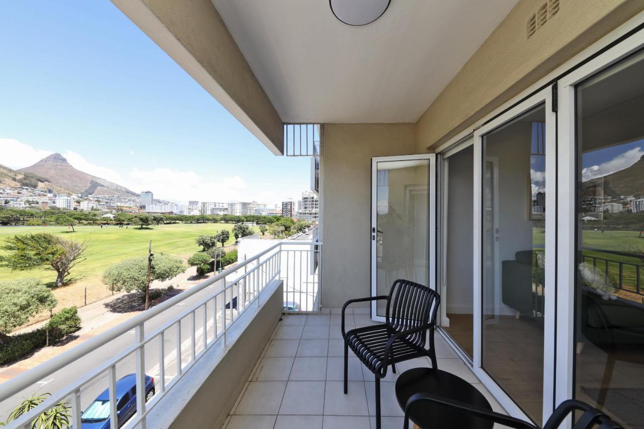 Apartment Mouille Point Cape Town