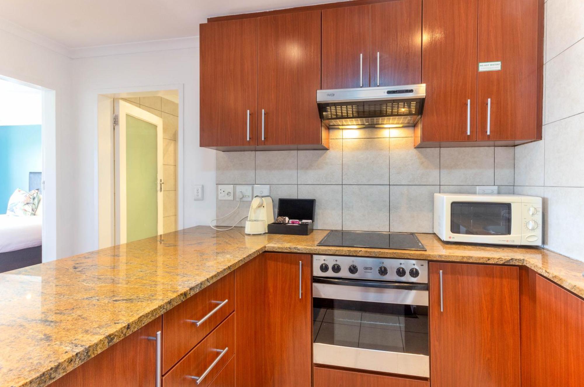 Mouille Point Apartment *