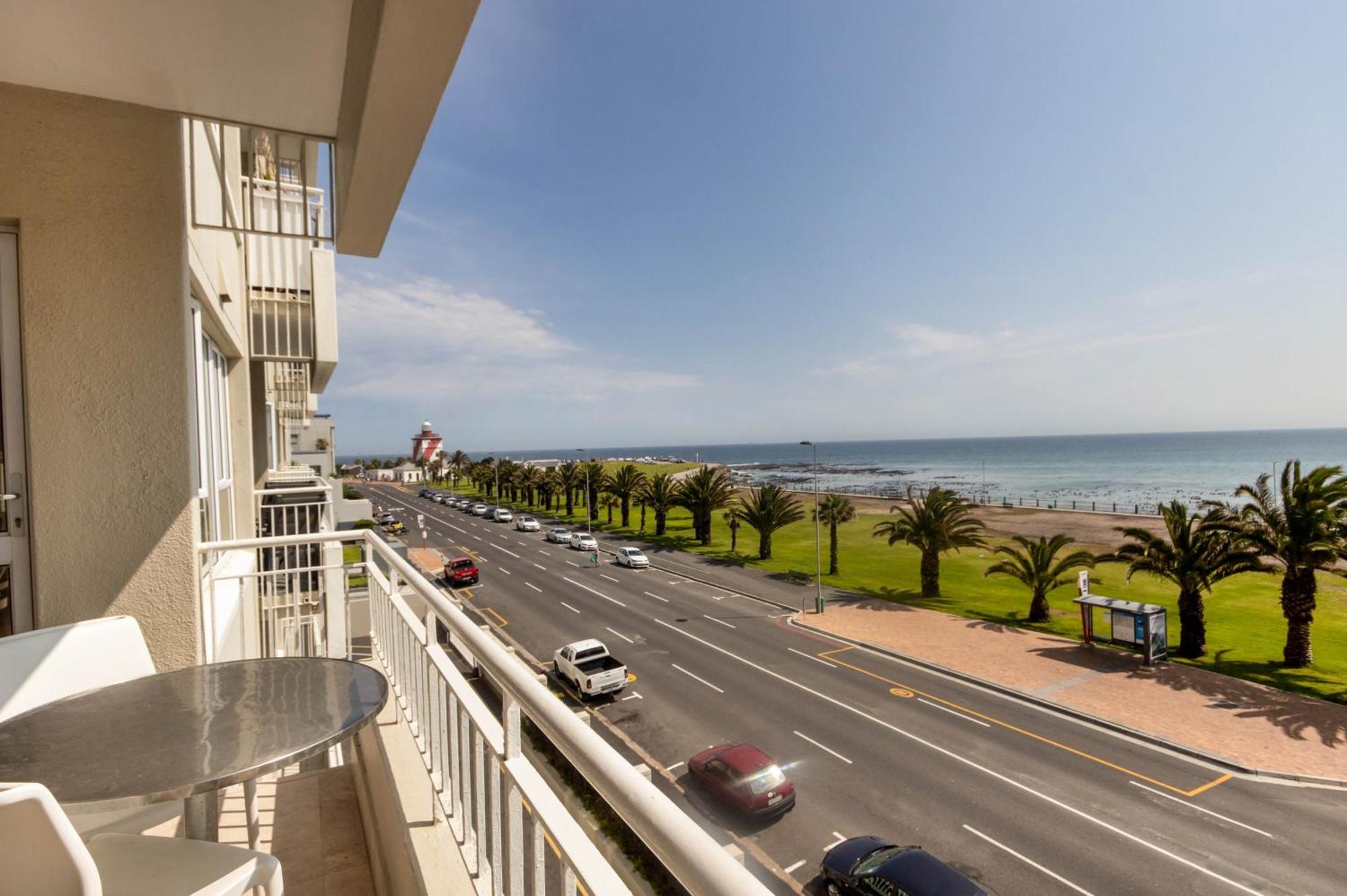 Mouille Point * Cape Town