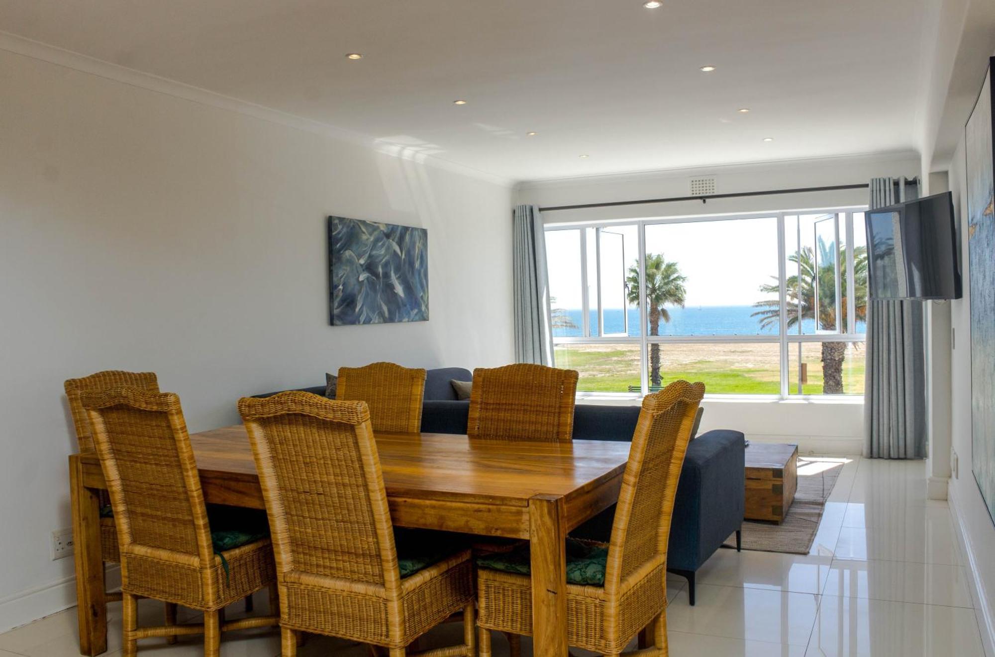 Apartment Mouille Point Cape Town